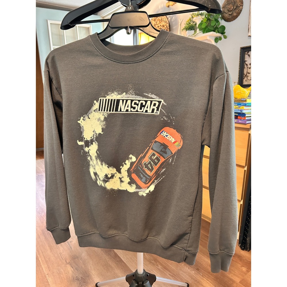 NASCAR Gray Long Sleeve Sweatshirt Men's Size S Racing Car Graphic